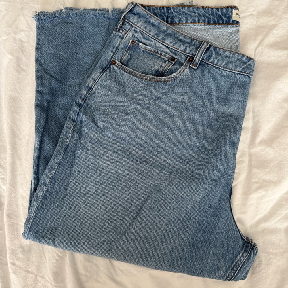Abercrombie & Fitch Curve Love High Rise Cropped Wide Leg Jeans